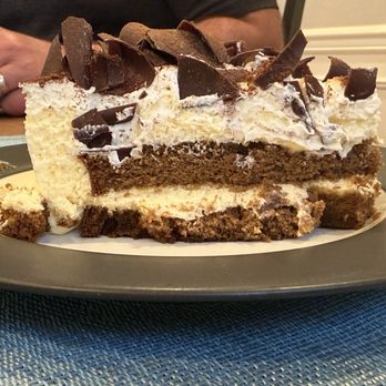 Paris Baguette - Tiramisu Cake - Coffee & Tea Near Me - Lynnwood, Washington Paris Baguette - Tiramisu Cake - Coffee & Tea Near Me - Lynnwood, Washington