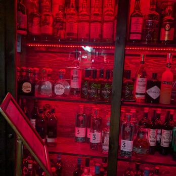 Bootlegger Cocktail Bar & Cuisine - Cocktail Bars Near Me - Montreal, Quebec