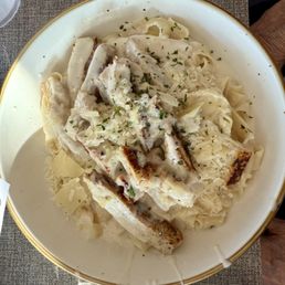 Cheese Wheel Pasta with Chicken