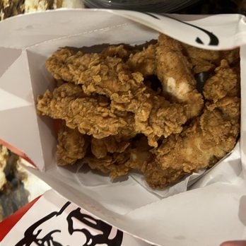 KFC - Chicken Shop Near Me - Fredericksburg, Virginia