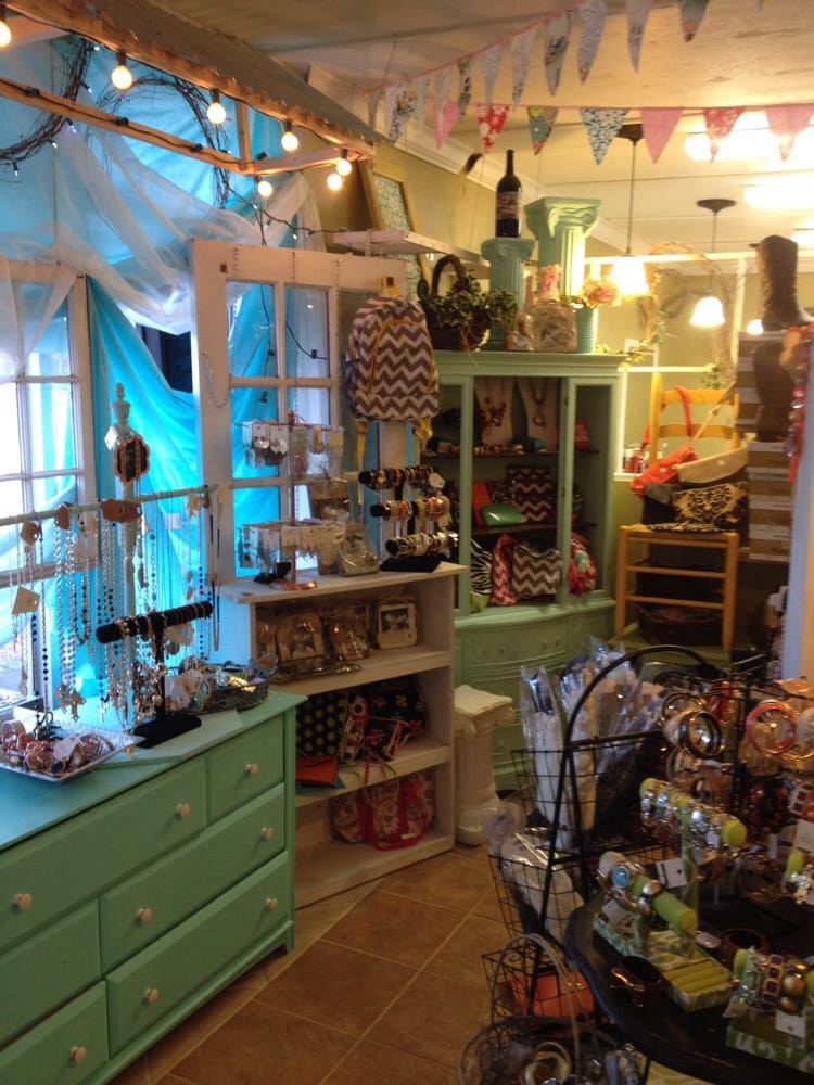 Simply Southern Chic Image