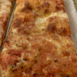 Favorite's Pizzeria - Cheese pizza