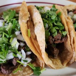 Restaurante Juan Camaney - Steak tacos