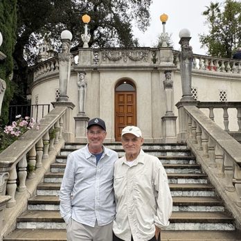 Hearst Castle - Lucky tourists! - Tours Near Me - San Simeon, California Hearst Castle - Lucky tourists! - Tours Near Me - San Simeon, California