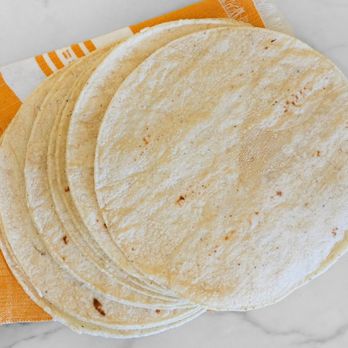 Cinco De Mayo Bakery - Tortillas Grande frescas de Maiz ( Corn ) - Bakeries Near Me - Whittier, California