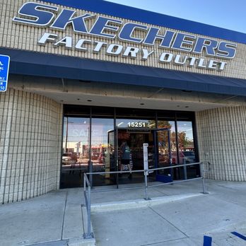 skechers factory outlet burbank