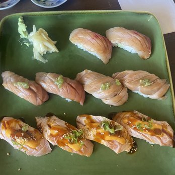 Sushi Kaunta - From the bottom: seared salmon, otoro, chu toro, hamachi yellow tail - Japanese Near Me - Kent, Washington Sushi Kaunta - From the bottom: seared salmon, otoro, chu toro, hamachi yellow tail - Japanese Near Me - Kent, Washington
