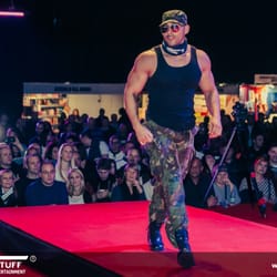 Hot Stuff Entertainment - The Hunks of Desire male stripper