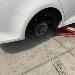 Calderon Tires - Flat tires? No problem! Calderon took great care of me!