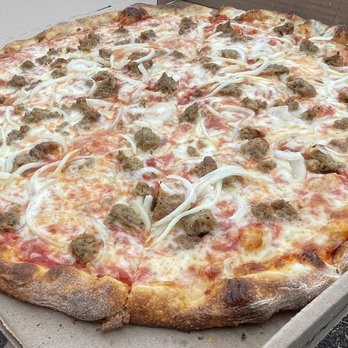 E & D Pizza Company - Meatball and onion pizza - Pizza Near Me - Avon, Connecticut E & D Pizza Company - Meatball and onion pizza - Pizza Near Me - Avon, Connecticut