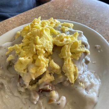 Hoosier Cafe - Loaded Biscuits and Gravy Breakfast - Breakfast & Brunch Near Me - Chandler, Arizona