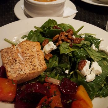 Weber Grill Restaurant - Salmon Salad - Barbeque Near Me - Chicago, Illinois