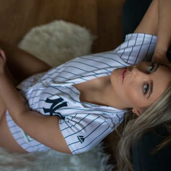 KMT Photography - Boudoir Photography Near Me KMT Photography - Boudoir Photography Near Me