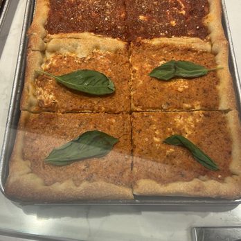 Carnegie Pizza - Ist't that beautifful - Pizza Near Me - Las Vegas, Nevada