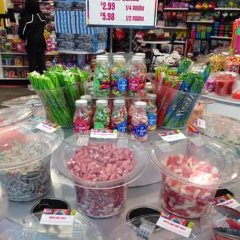 IT'SUGAR - Candy Stores Near Me - Brooklyn, New York