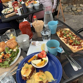 The Hideout Kitchen - Tuna panini, bacon Benedict and bbq flatbread on the patio. - New American Near Me - Lafayette, California