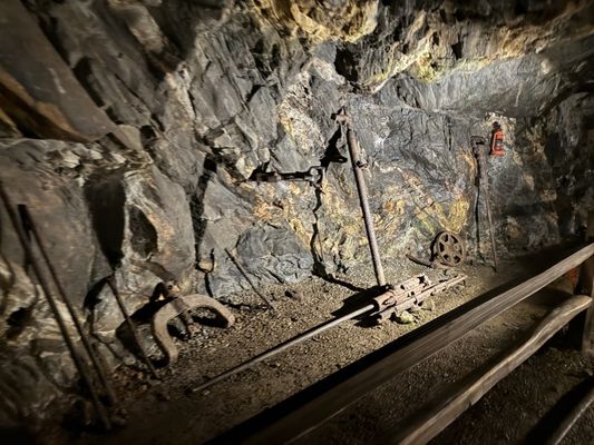 Consolidated Gold Mine by null