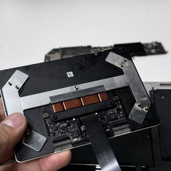 Computer Fix Dallas - MacBook Air Trackpad Replacement - Mobile Phone Repair Near Me - Dallas, Texas