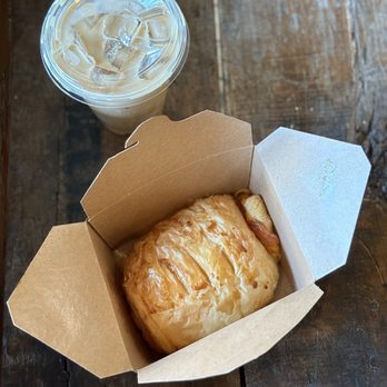 Stone Creek Factory Cafe - pistachio cardamom latte with ham & cheese croissant - Coffee & Tea Near Me - Milwaukee, Wisconsin