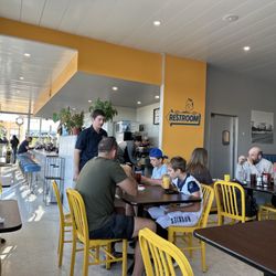 Sunnyside Diner Edmond - Inside