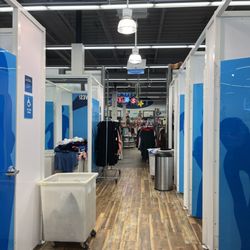 Old Navy - Fitting rooms