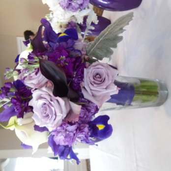 Queen Anne's Flower Shop - bridal bouquet close-up - Florists Near Me - Bar Harbor, Maine