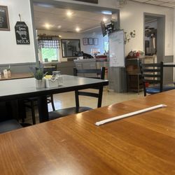 Valley Country Restaurant - Very clean restaurant