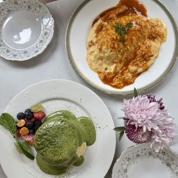 Vert Frais - Matcha souffle pancake and omurice - Cocktail Bars Near Me - Long Island City, New York Vert Frais - Matcha souffle pancake and omurice - Cocktail Bars Near Me - Long Island City, New York