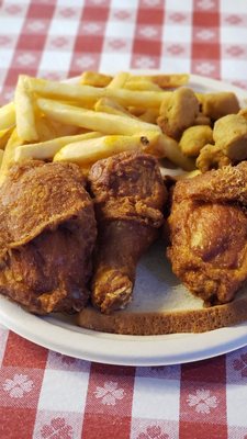 Gus's World Famous Fried Chicken by null