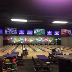 Landoll Lanes - Nice bowling alley - clean and new