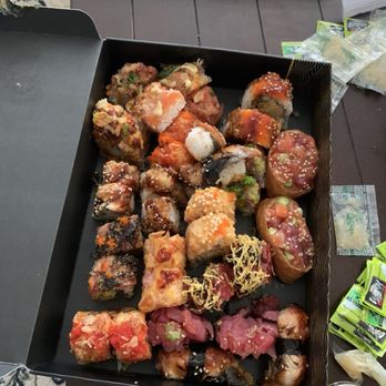 FOB Poke Bar - Sushi by the pound - Poke Near Me - Bellevue, Washington FOB Poke Bar - Sushi by the pound - Poke Near Me - Bellevue, Washington