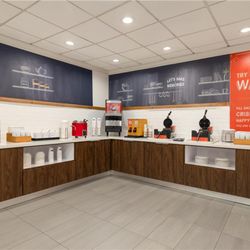 Hampton Inn & Suites Galveston - Breakfast Area