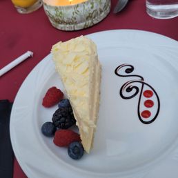 The lemon cello cake was excellent The lemon cello cake was excellent