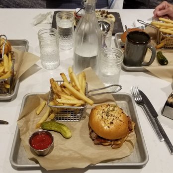 Crop & Kettle - Delicious lunch - All in agreement! - Bars Near Me - Uniondale, New York