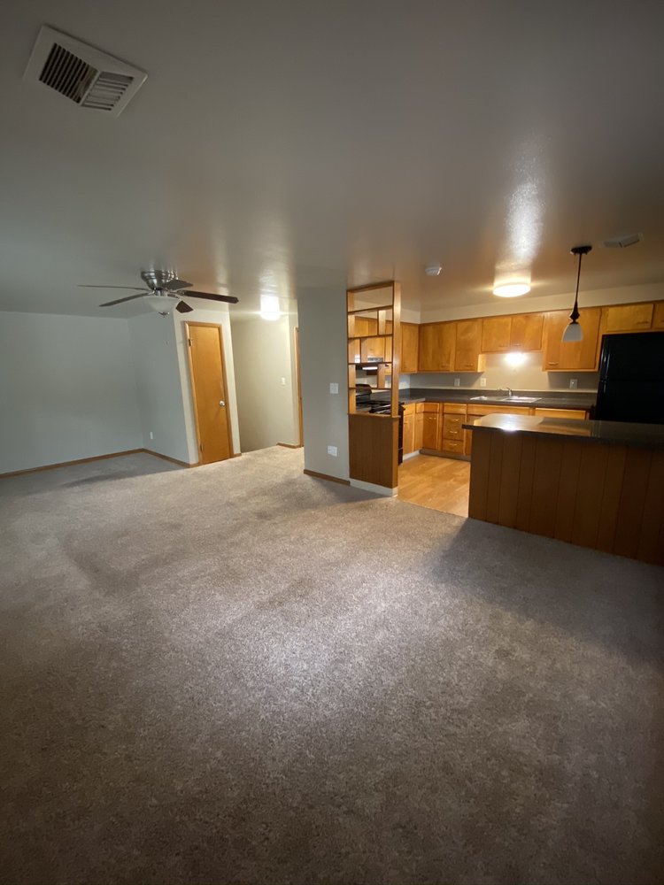 KARL MORSE PLAZA Updated June 2024 4463 Karl Rd, Columbus, Ohio