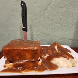 Spankys Courthouse Cafe - Hot Roast Beef on homemade bread