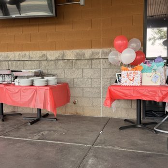 Vero Chicago Pizza - Baby shower on the patio - Pizza Near Me - Gilbert, Arizona