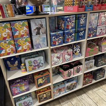 EddieWorld - Lunch boxes - Service Stations Near Me - Yermo, California