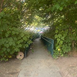 Nairn Drive Park - Path to a next door apartment complex