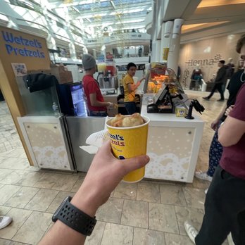 Wetzel's Pretzels - Location - Pretzels Near Me - Scottsdale, Arizona