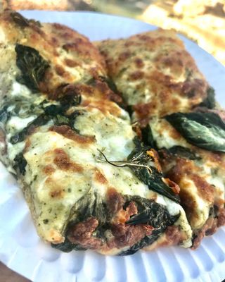 Nona's NY Pizza by null