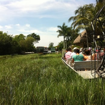 gator park - Airboats ready to go - Boat Tours Near Me - Miami, Florida gator park - Airboats ready to go - Boat Tours Near Me - Miami, Florida