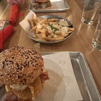 Gordon Ramsay Burger - Salad Near Me - Chicago, Illinois