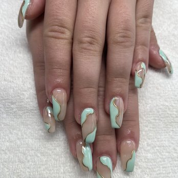 Queen Bee Nails and Spa - Nail salon - Nail Salons Near Me - Brighton, Massachusetts Queen Bee Nails and Spa - Nail salon - Nail Salons Near Me - Brighton, Massachusetts