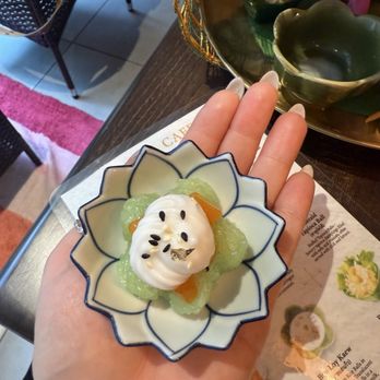 Sarisa Cafe - mini mango sticky rice - Desserts Near Me - New York, New York Sarisa Cafe - mini mango sticky rice - Desserts Near Me - New York, New York