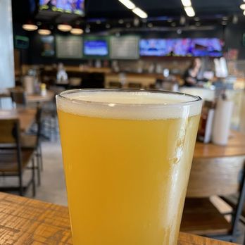 Burgers 2 Beer - What a beautiful house hazy IPA. - Burgers Near Me - Highland Heights, Ohio Burgers 2 Beer - What a beautiful house hazy IPA. - Burgers Near Me - Highland Heights, Ohio