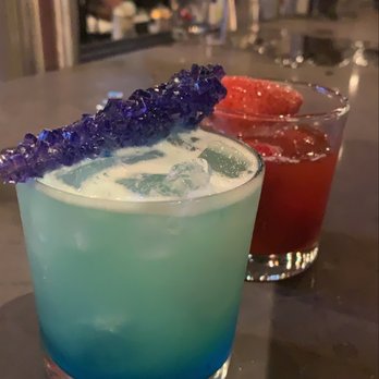 16-Bit Bar+Arcade - Carrie fisher & strawberry old fashioned - Bars Near Me - Cincinnati, Ohio