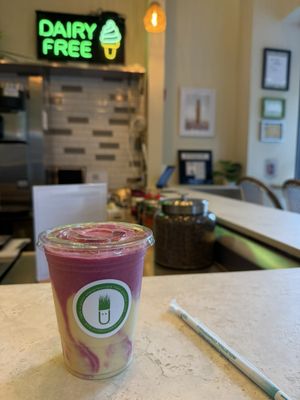 Puree Artisan Juice Bar by null