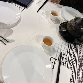 Bistro 1968 - Tea is served before the meal. - Dim Sum Near Me - San Gabriel, California