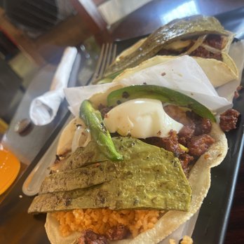 Maguey - Taco Placero- It has rice, egg, potato and onions, jalapeno slices on a freshly made tortilla. You can add meat - Mexican Near Me - Brooklyn, New York